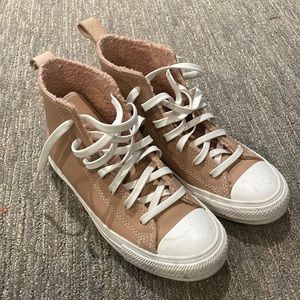 EUC Leather High Top All Star Chucks